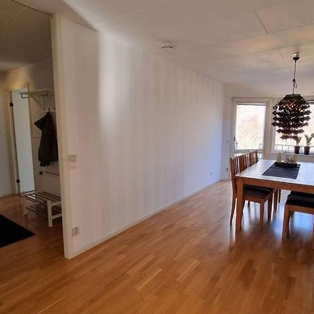 Trivsamt Parhus I Lugnt Omrade Inne I Tranas! 외부 사진